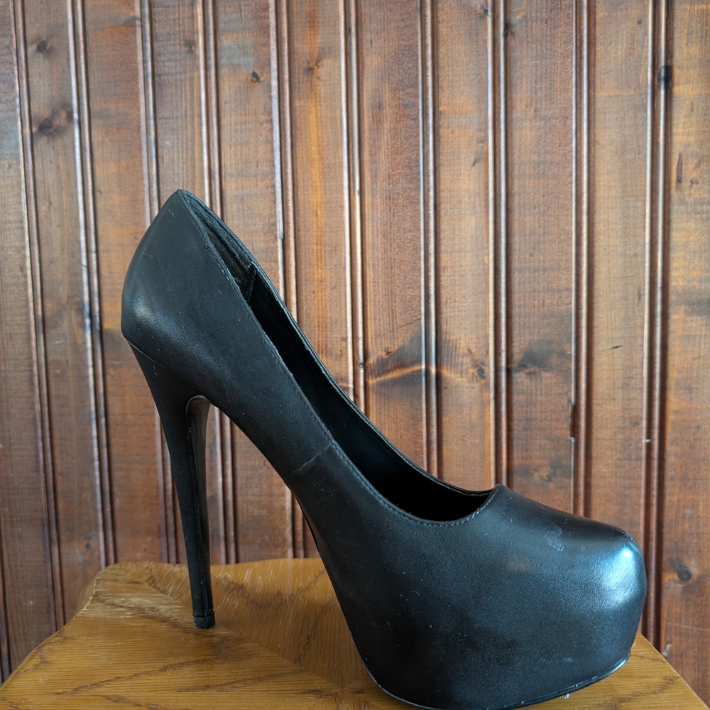 Aldo Classic Black Platform Heels